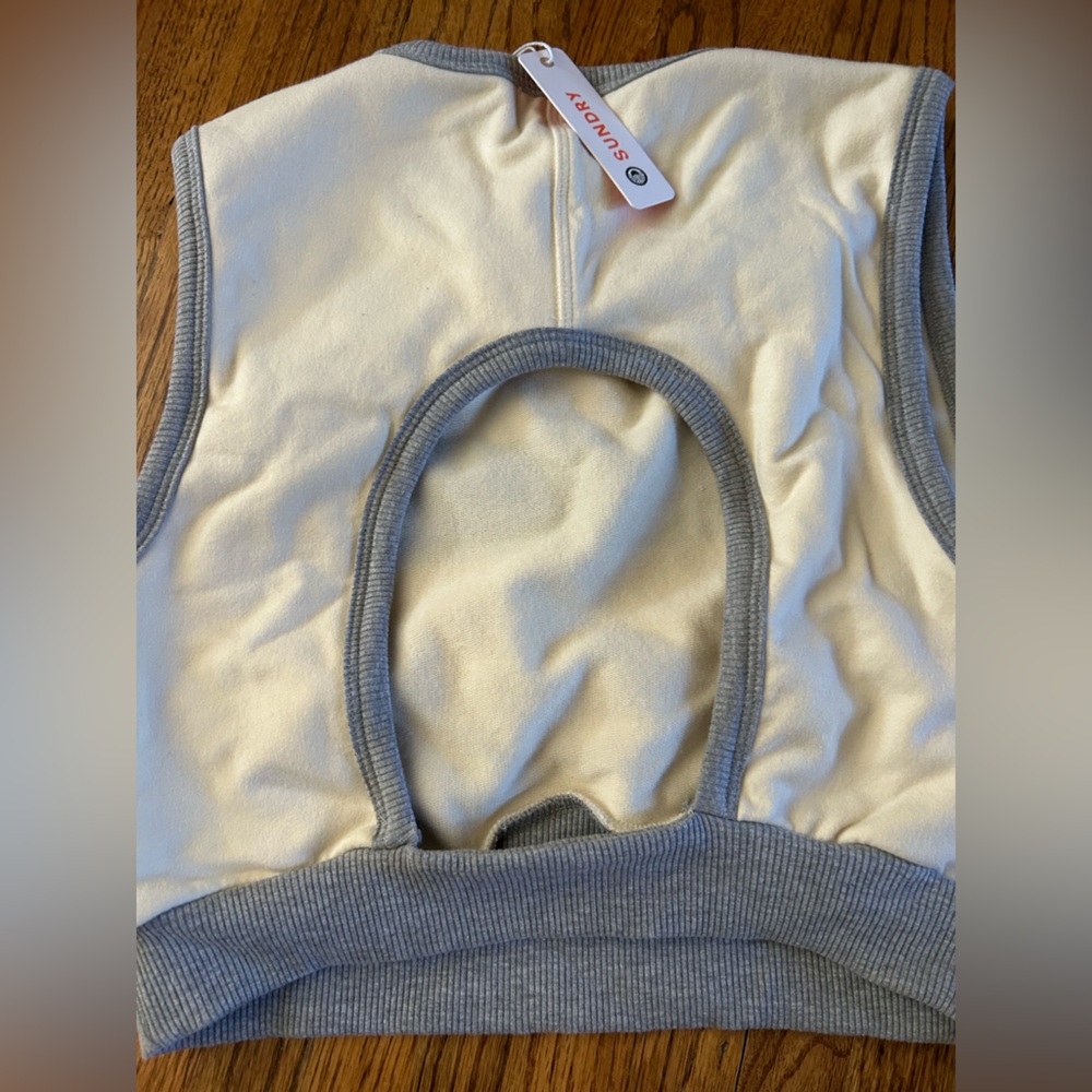 Sundry Cream and Gray Ribbed Set - Picture 4 of 9